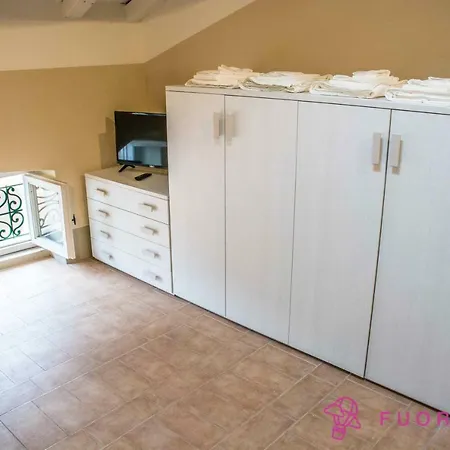 Apartment Tetto Farini 5- Per 4 Parma