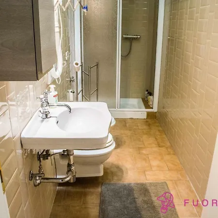Apartment Tetto Farini 5- Per 4 Parma